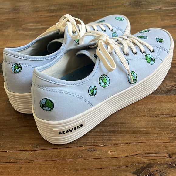 SeaVees Sneakers - Picture 3 of 6